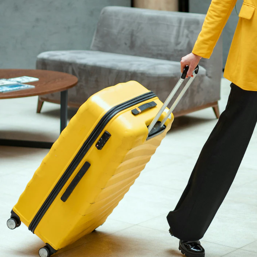 Trip Planned? 5 Lightweight Suitcases At 70% Off On Shopsy SASA LELE Sale