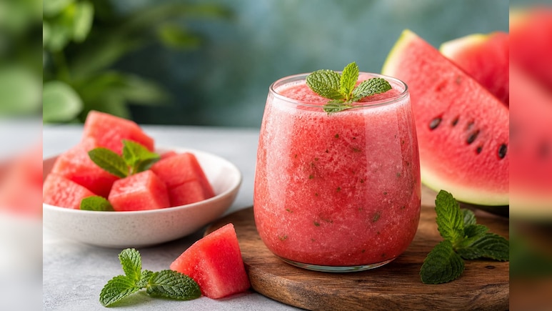 Watermelon Mint Smoothie Recipe: गर्मी को कहें बाय-बाय, 5 मिनट में बनाएं तरबूज मिंट स्मूदी, पाएं ठंडक और एनर्जी