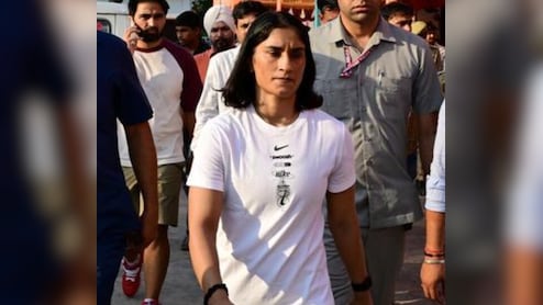 विनेश फोगाट पर दिल्ली हाईकोर्ट के फैसले को रेसलिंग फेडरेशन ऑफ इंडिया ने सुप्रीम कोर्ट में दी चुनौती