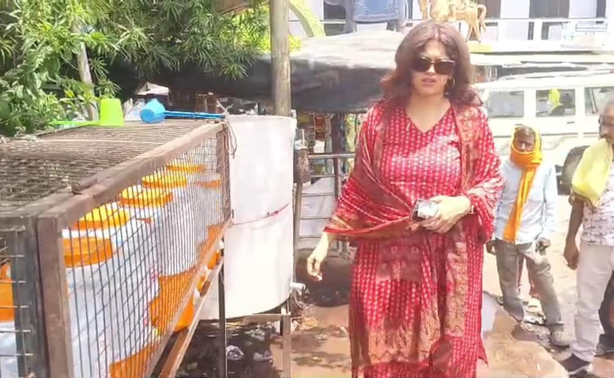 Mahoba DM Action: हीटवेव के बीच एक्शन मोड में लेडी सिंघम! महोबा DM ने ये खामी देखते ही नोडल अफसर को किया सस्पेंड और CMS की रोक दी सैलरी!