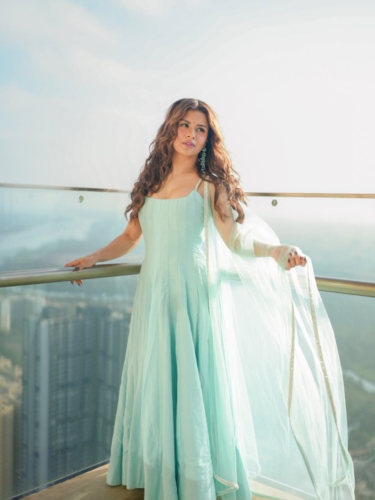 Avneet Kaur Sets Major Fashion Goals