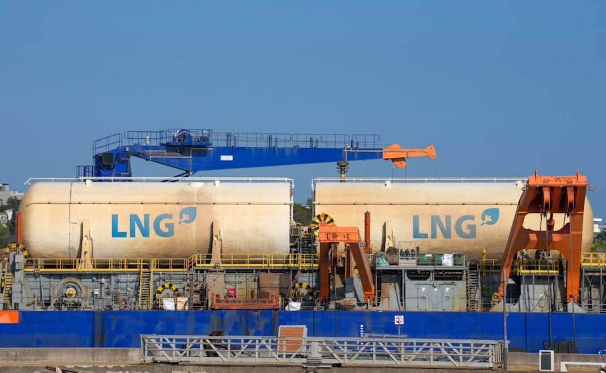 India Rejects Sanctioned Russian LNG Amid Compliance Concerns, Leaving Tanker Stranded At Sea: Report
