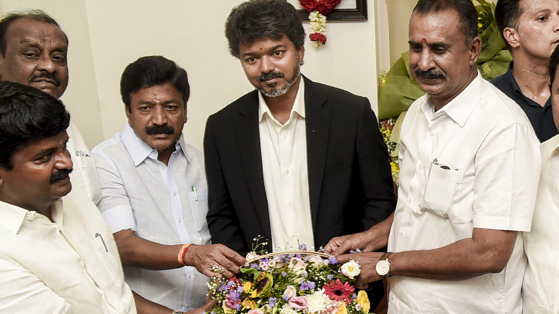 Vijay's Floor Test May Split AIADMK | Tamil Nadu Political Drama Intensifies