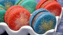 What Is Edible Glitter And Why Bakers Love To Use It