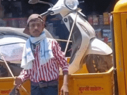 बजाज चेतक EV को &lsquo;कचरा गाड़ी&rsquo; बनाकर बाजार में घुमाया; परेशान मालिक का विरोध, कहा- कभी न खरीदें