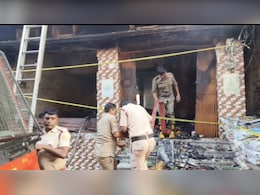 पूर्वी चंपारण में दो मंजिला जनरल स्टोर में लगी भीषण आग, दो बच्चों समेत 3 जिंदा जले; लाखों की संपत्ति खाक