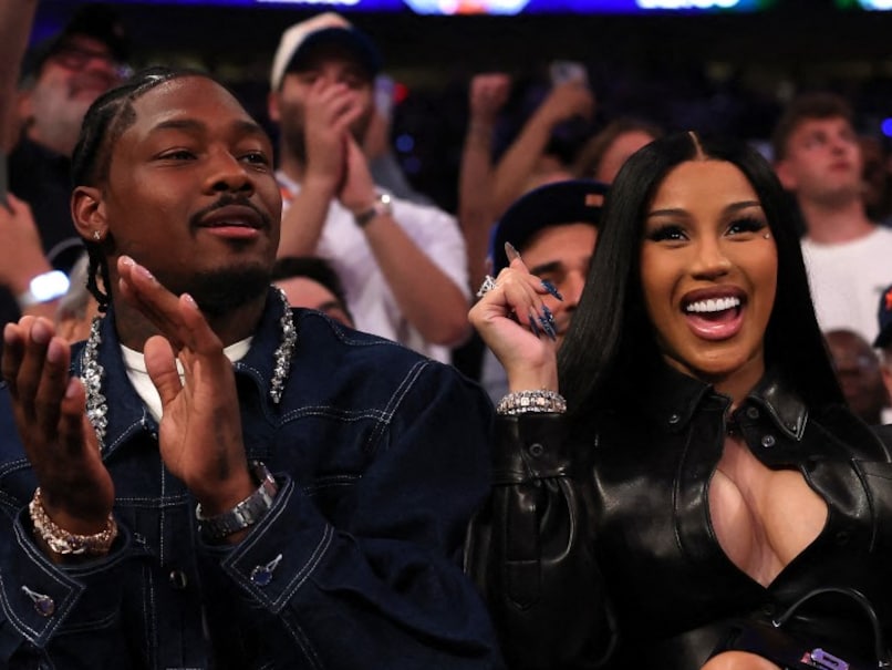Emmanuel Acho Tells Stefon Diggs He's 'Messing With The Wrong Woman' After Public Spat With Cardi B — WellsTrack