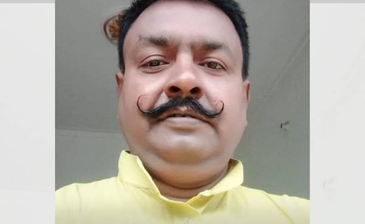 Bihar: थाना बना दबंगई का अड्डा! बेटी की हत्या पर सवाल पूछने पर महिला को मुखिया ने पुलिस के सामने धमकाया