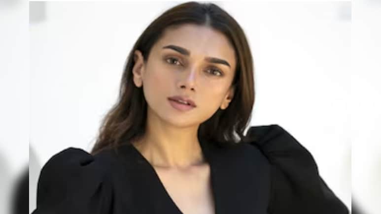 अदिति राव हैदरी से लेकर भूमि पेडनेकर तक, जब एक्ट्रेसेस ने डेनिम को बनाया अपना स्टाइल