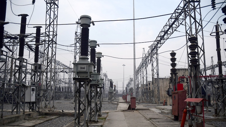 India's Scorching Nights Strain Power Grid, Threaten Health