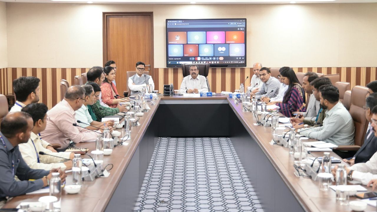 Dharmendra Pradhan Chairs High-Level Meeting Amid CBSE OSM Row