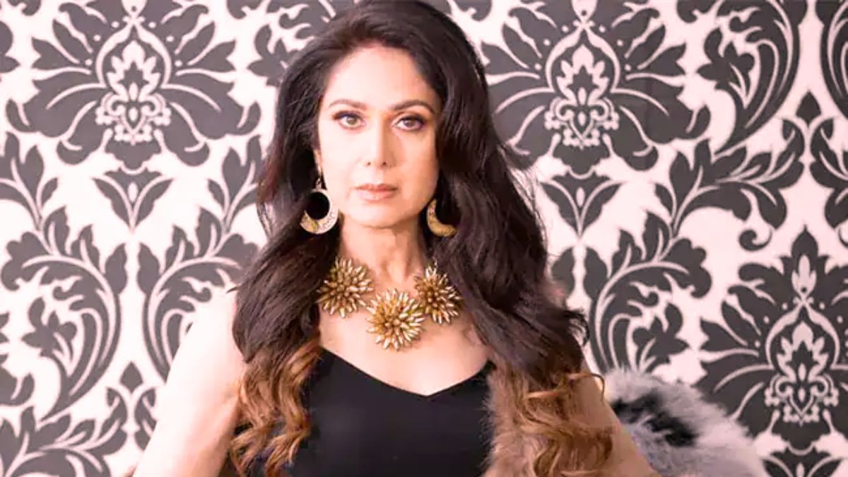 Meenakshi Seshadri Hits Out At PR Culture With A 'No Clothes' Jibe: 'I'm Not One Of Them'