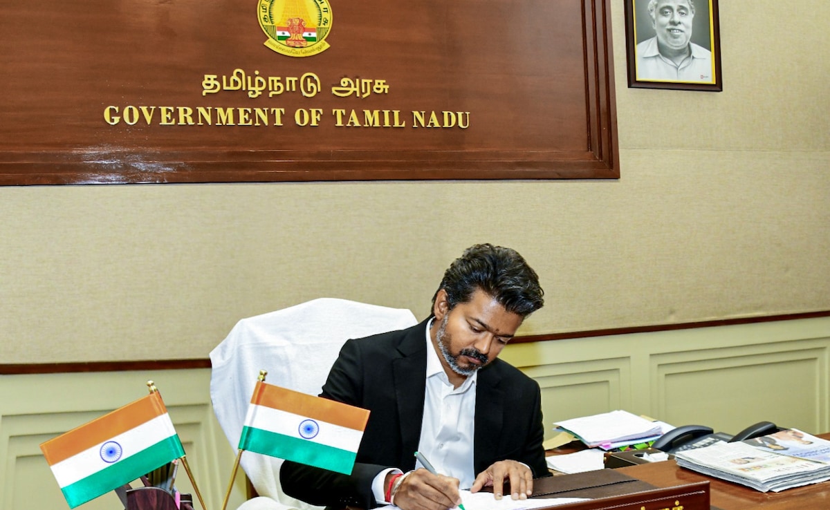 "Smeared With Soot": DMK Jabs Vijay In Vande Mataram, Tamil Anthem Row