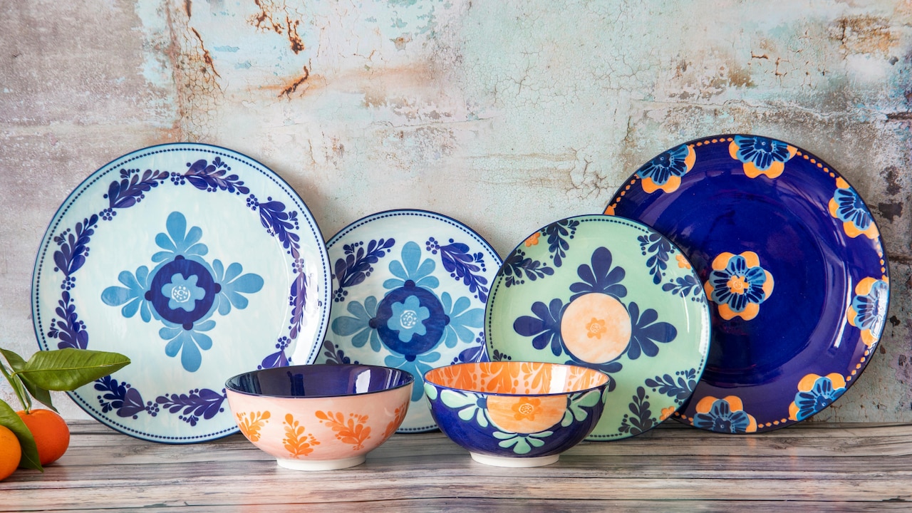 Stylish dinnerware that elevates dining table setups instantly