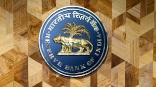 RBI की मीटिंग से पहले आई बड़ी खबर! खुशखबरी के बीच वित्त मंत्रालय ने क्यों दी बड़ी चेतावनी?