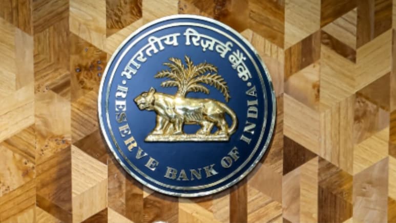 RBI की मीटिंग से पहले आई बड़ी खबर! खुशखबरी के बीच वित्त मंत्रालय ने क्यों दी बड़ी चेतावनी?