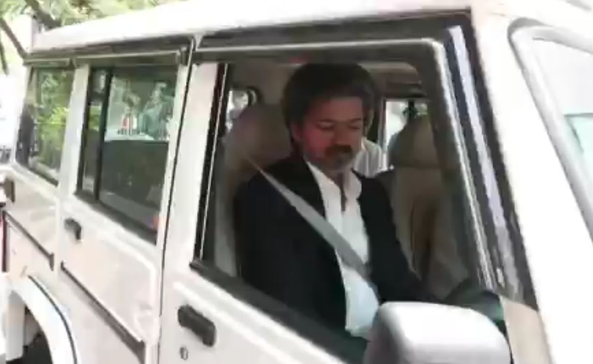 Vijay Drives Bolero, Flags Off Fleet Of 40 Vehicles For Health Department