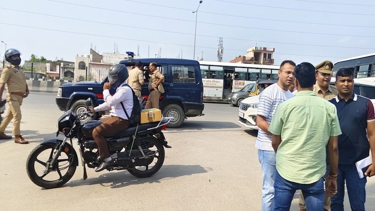 20 म&zwj;िनट में 25 लाख ले गए हथियारबंद बदमाश, गाजियाबाद में 'धूम' स्टाइल में कैश वैन की लूट