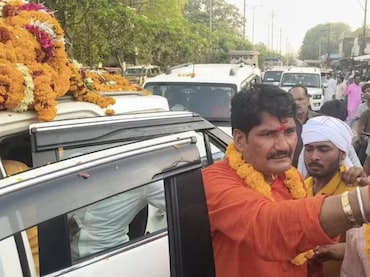 MP News: सैकड़ों गाड़ियों का काफिला निकालने वाले सौभाग्य सिंह को CMO ने भेजा  कारण बताओ नोटिस, वित्तीय अधिकार भी निरस्त