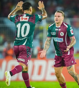 Mohun Bagan vs East Bengal LIVE Score, ISL 2025-26: Stunning Last-Minute Save By East Bengal After Mohun Bagans Dramatic Equalizer | MBSG 1-1 EBFC