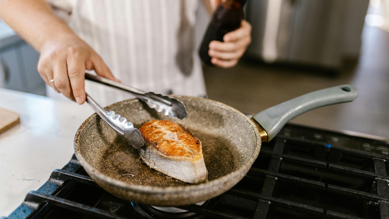 Why Ceramic Non-Stick Pans Often Lose Coating Faster Than Expected Why Ceramic Non-Stick Pans Often Lose Coating Faster Than Expected