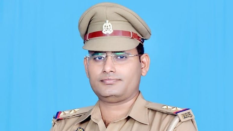 KMP एक्सप्रेस-वे पर हादसा, यूपी पुलिस के 5 जवानों की मौत, दबिश देने गए थे