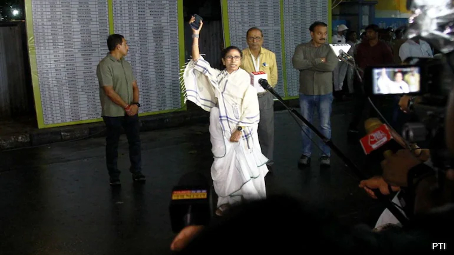 Kolkata EVM Strongrooms Fortified After Mamata Banerjee's Visit, Trinamool's Protests
