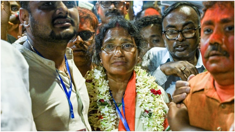 Bengal Election Results: 'PM मोदी को समर्पित है यह जीत...', पानीहाटी में RG कर पीड़िता की मां रत्ना देबनाथ ने TMC का ढहाया किला