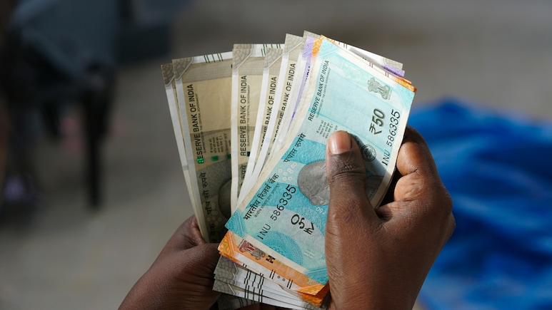 DA Hike Alert: Uttar Pradesh Increases Dearness Allowance By 2% For State Govt Employees