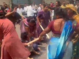 Ulhasnagar  जात पंचायतीचा आदेश मोडल्याने महिलांचे कापले केस, गळ्यात चपलांचा हार; उल्हासनगरमधील संतापजनक प्रकार