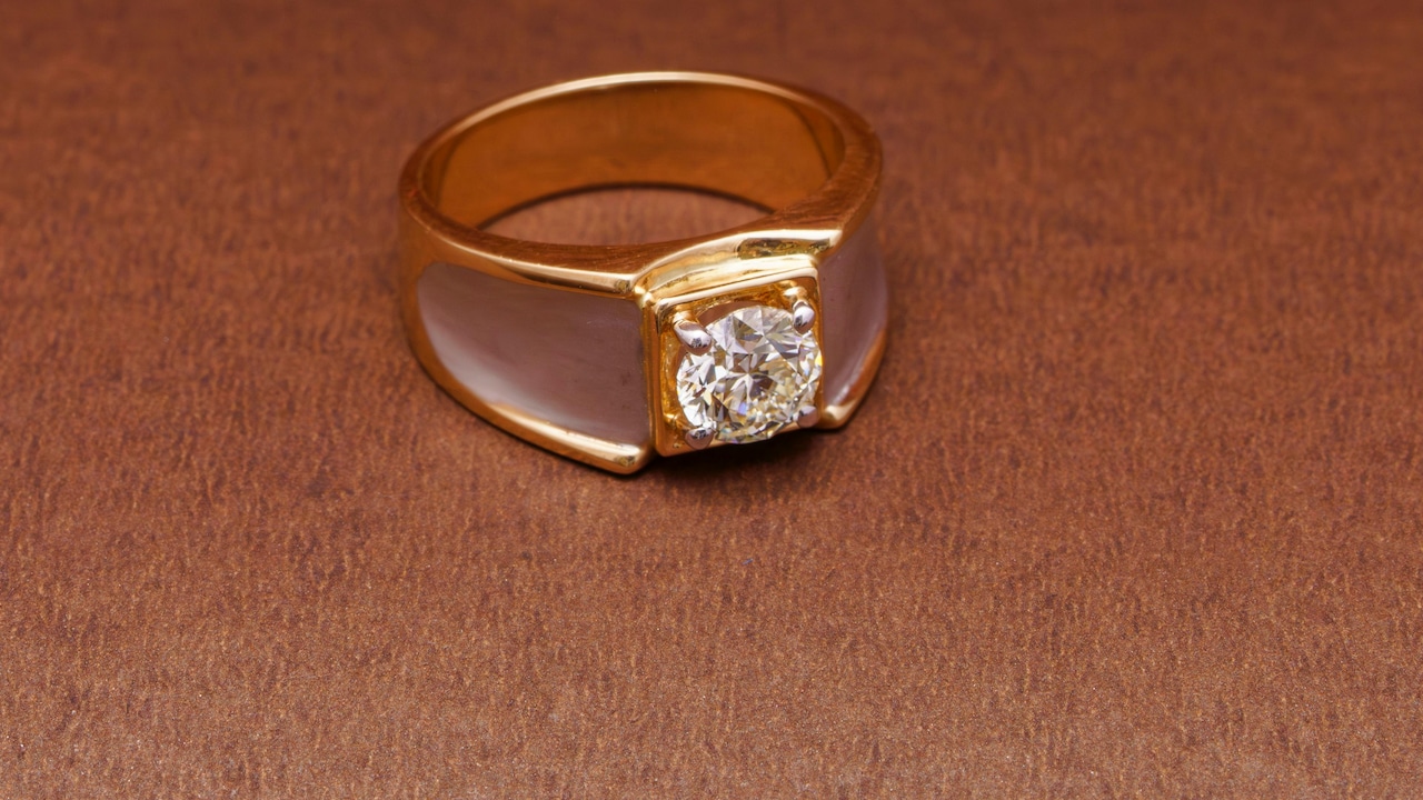 Saree Ready Yellow Gold And Silver Diamond Jewellery At 70% Off On Amazon