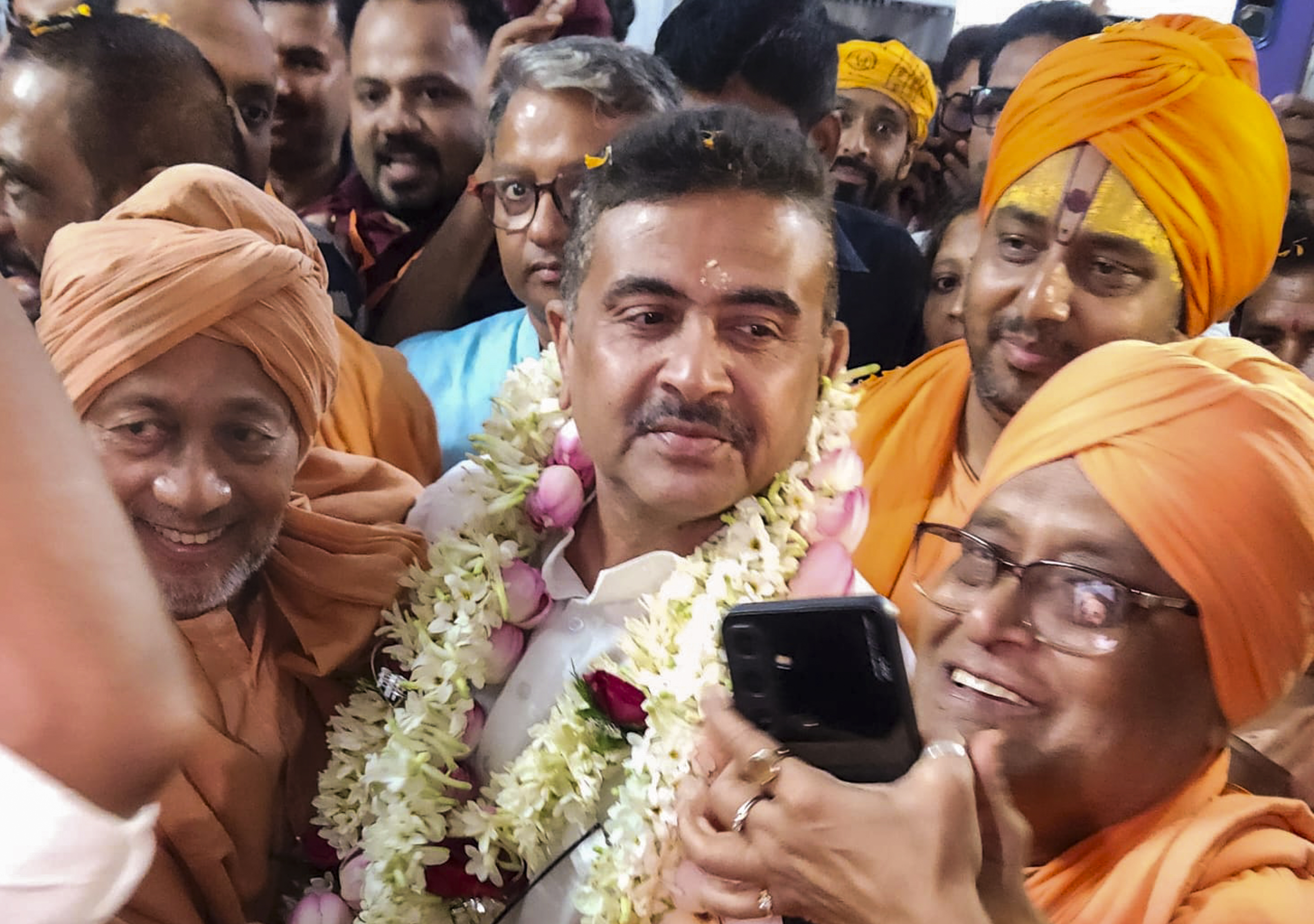 कभी शुभेंदु की रैलियों में एक साथ लगते थे अल्लाह-हू-अकबर के नारे, उनके नाम पर मुस्लिम रखते थे अपने बच्चों के नाम