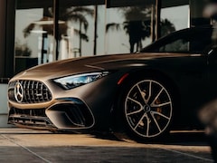 अमेरिका में बैन हो सकती है Mercedes-Benz! ड्रैगन से कनेक्शन ने बढ़ाई लग्जरी कार कंपनी की टेंशन