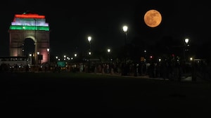 Rare 'Blue Moon' Lights Up Delhi Sky Over India Gate