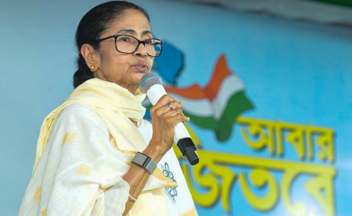 Opinion: Despite Growing Revolt In Trinamool , No Sign of Introspection by Mamata Banerjee