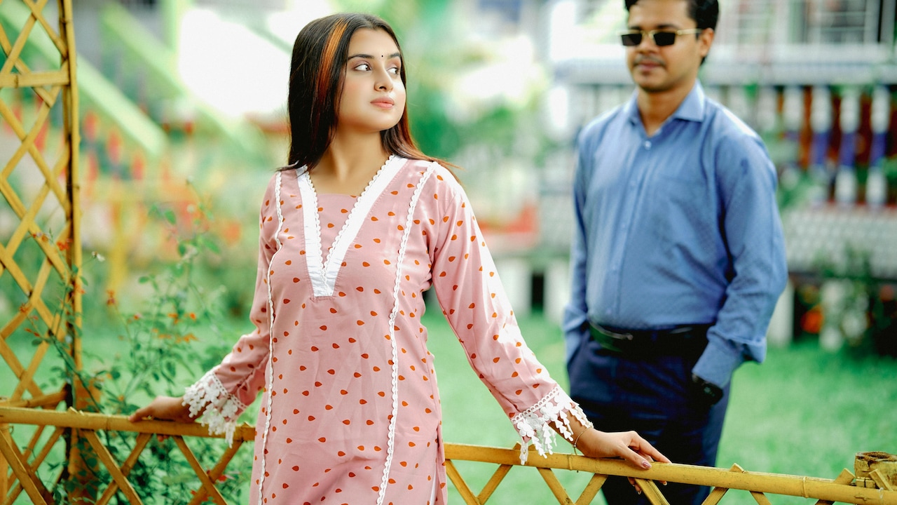 Kurtas Shrinking After Two Washes? How To Pick Fabric That Actually Lasts