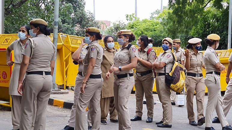 SHO से लेकर चौकीदार तक: हर वर्दी में होंगी महिलाएं, दिल्ली में बनेगा पहला महिला थाना, तैयारियां शुरू