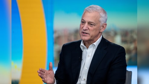 AI Is Coming For Banking Jobs And Thousands Are At Risk: Standard Chartered CEO's Stark Warning