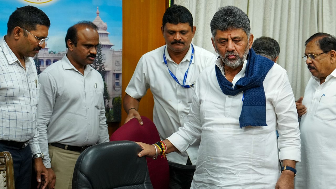 All Eyes On Karnataka CLP Meet; DK Shivakumar Set To Be Chosen Leader Today