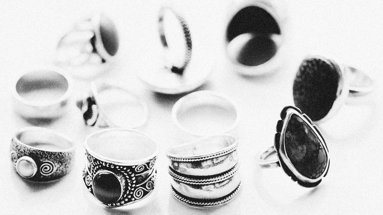 Online Ring Shopping Mistakes To Avoid Before Buying Your Perfect Fit Online Ring Shopping Mistakes To Avoid Before Buying Your Perfect Fit