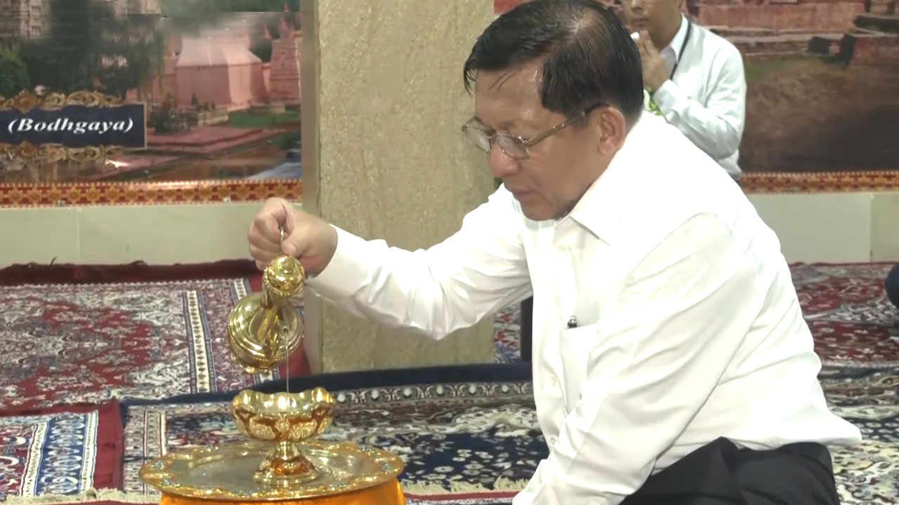 Myanmar President U Min Aung Hlaing Offers Prayers At Sujatha Temple In Bodh Gaya