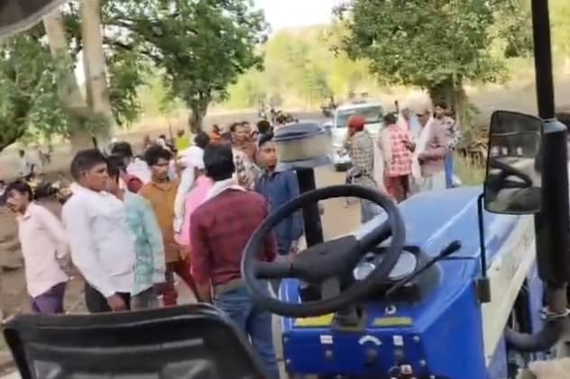 मध्&zwj;य प्रदेश में एक्&zwj;सीडेंट: ट्रैक्टर-ट्रॉली पलटने से 4 की मौत, 41 घायल, 6 की हालत गंभीर
