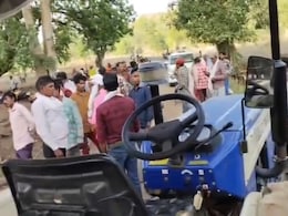 मध्&zwj;य प्रदेश में एक्&zwj;सीडेंट: ट्रैक्टर-ट्रॉली पलटने से 4 की मौत, 41 घायल, 6 की हालत गंभीर