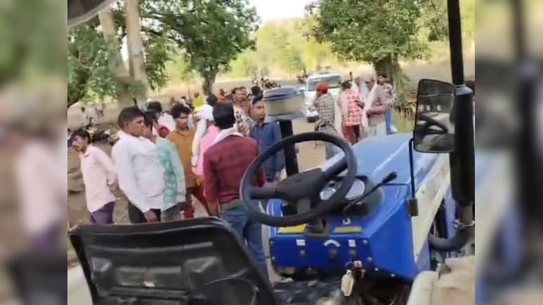 मध्&zwj;य प्रदेश में एक्&zwj;सीडेंट: ट्रैक्टर-ट्रॉली पलटने से 4 की मौत, 41 घायल, 6 की हालत गंभीर