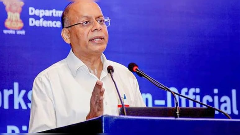 UPSC अध्यक्ष अजय कुमार ने भी माना- चैलेंजिग था प्रीलिम्स एग्जाम, सोशल मीडिया पर उम्मीदवारों ने निकाली भड़ास