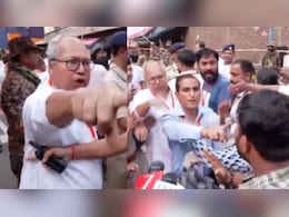 मतगणना से पहले भवानीपुर सीट पर भिड़े TMC-BJP समर्थक, हो रहा हंगामा