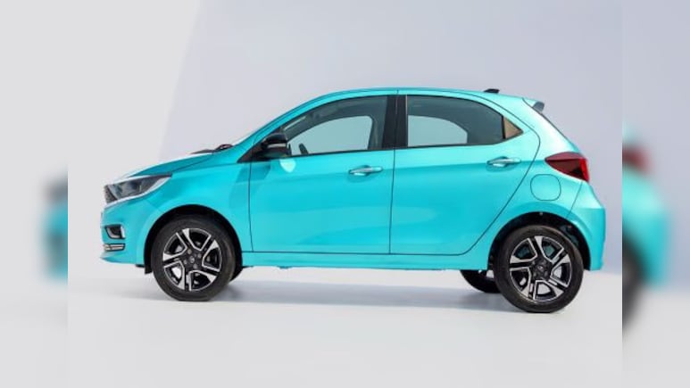 2026 Tata Tiago vs Tiago EV vs Tiago CNG: Prices, Specification, Colours And More