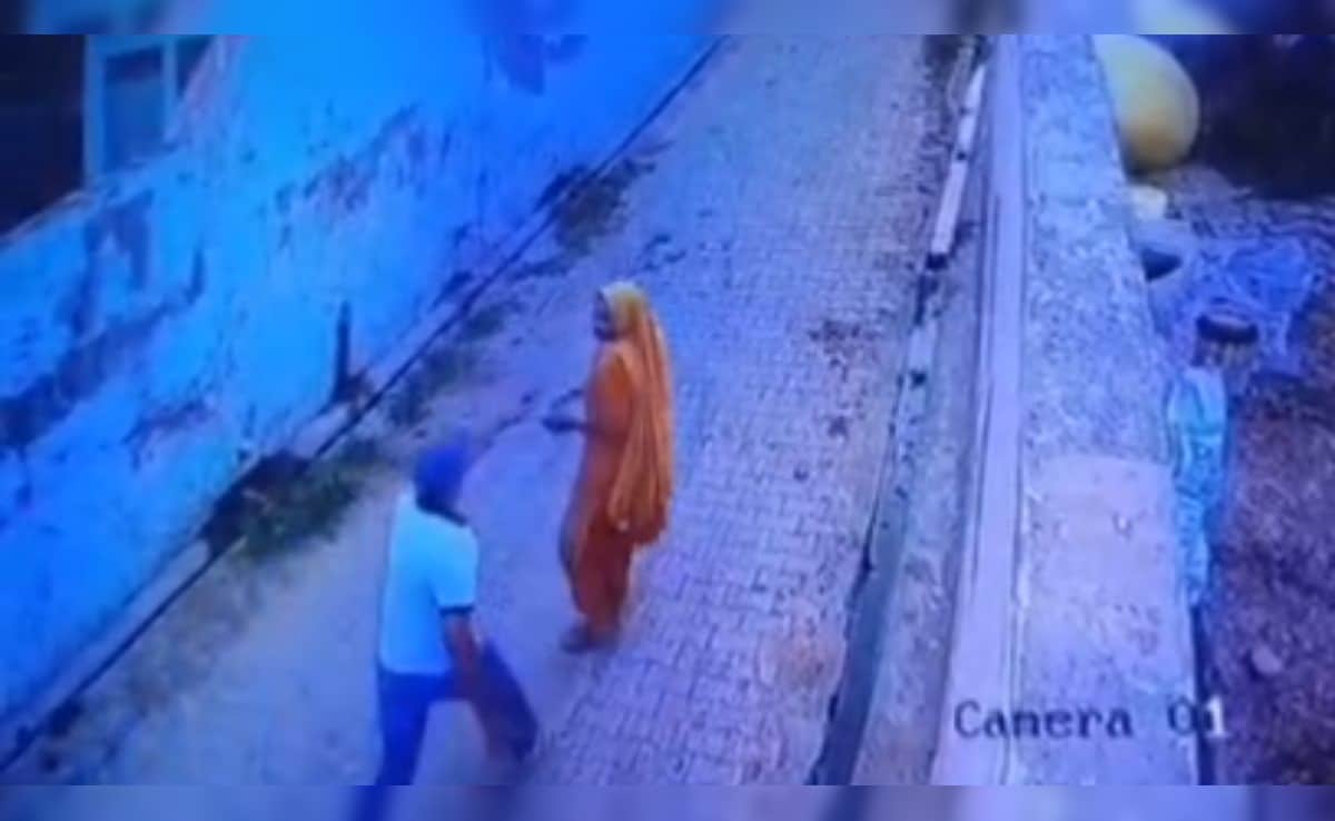 अंबाला ट्रिपल मर्डर का CCTV VIDEO: मिट्टी के पैसों के लिए खूनी खेल, एक-एक करके 3 लोगों की ले ली जान — WellsTrack