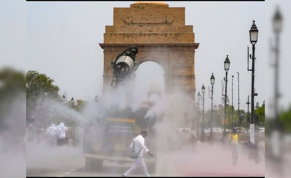 IMD Warns Of Heavy Rains In Kerala, Tamil Nadu; Severe Heat Wave Conditions In Central And Northwest India