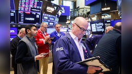 Wall Street Highlights: Tech-Heavy Nasdaq 100 Sinks 5% In AI-Led Rout As Bond Yields Climb &mdash; Markets Wrap